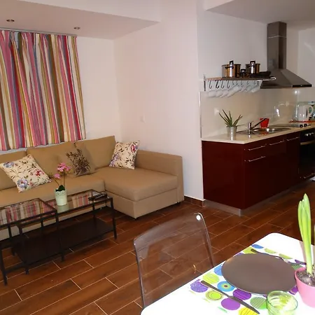 Dassia Beach Hotel فندق