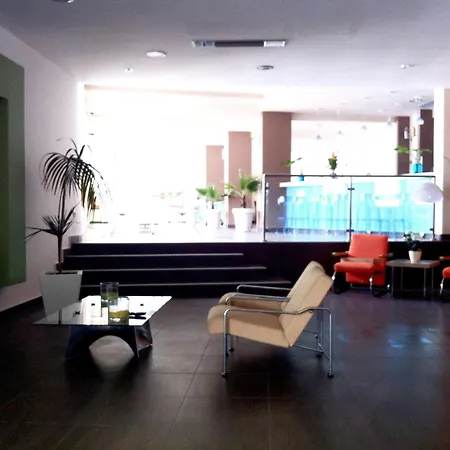 Dassia Beach Hotel فندق ذيسْخا