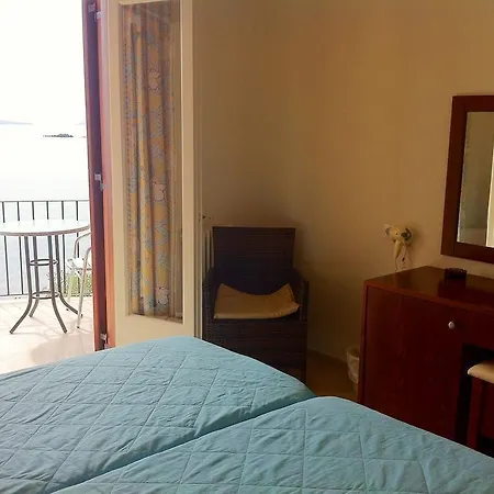 Dassia Beach Hotel 호텔