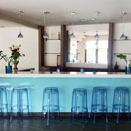 Dassia Beach Hotel 호텔