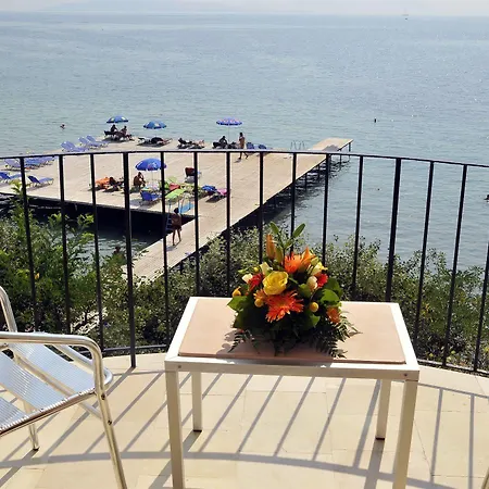 Dassia Beach Hotel فندق