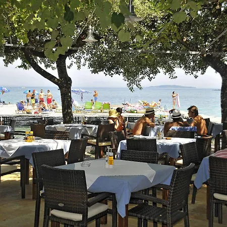 فندق Dassia Beach Hotel ذيسْخا